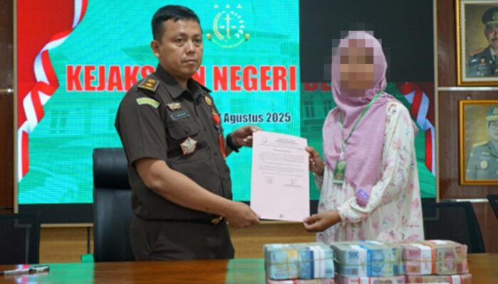 Kejari Demak Titipkan Barang Bukti Uang Rp 490 Juta dalam Kasus Dugaan Korupsi Kredit BPR BKK Demak