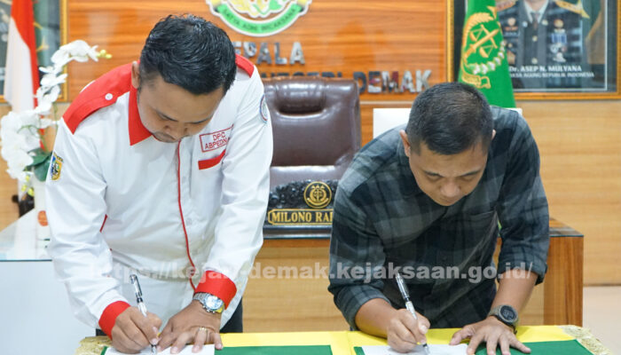 Penandatanganan MoU Kejaksaan Negeri Demak dengan ABPEDNAS dalam Rangka Optimalisasi Program Jaksa Garda Desa (JAGA DESA)