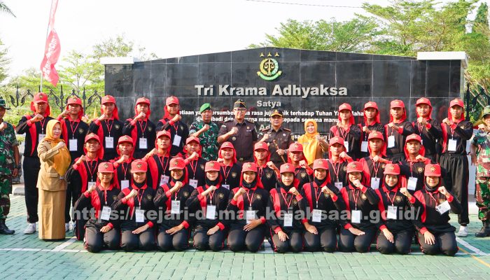 Kajari Demak Berikan Arahan dan Motivasi kepada Paskibra Kabupaten Demak 2026